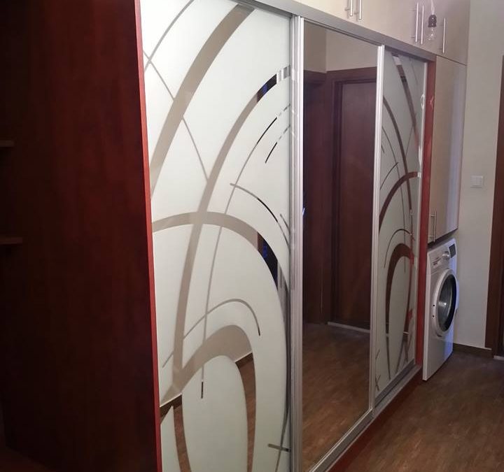 Гардероб в антре по поръчка